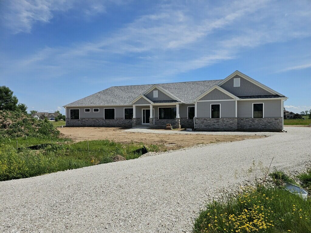 Custom 2860 ft.² ranch home in Twin Lakes Wisconsin